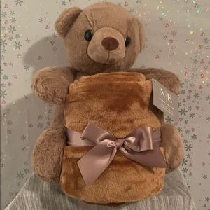 Noble Excellent Throw with stuffed 🐻 💝😍